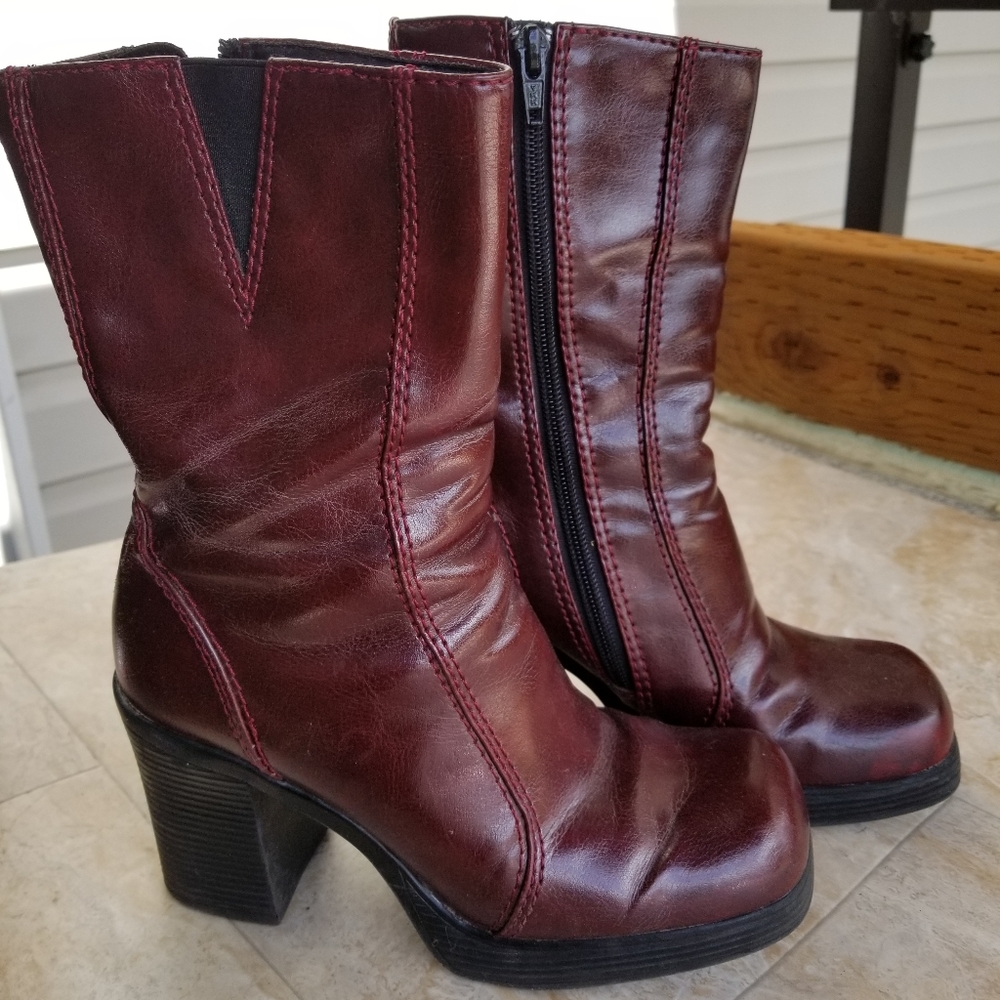 Burgundy seam mid boots